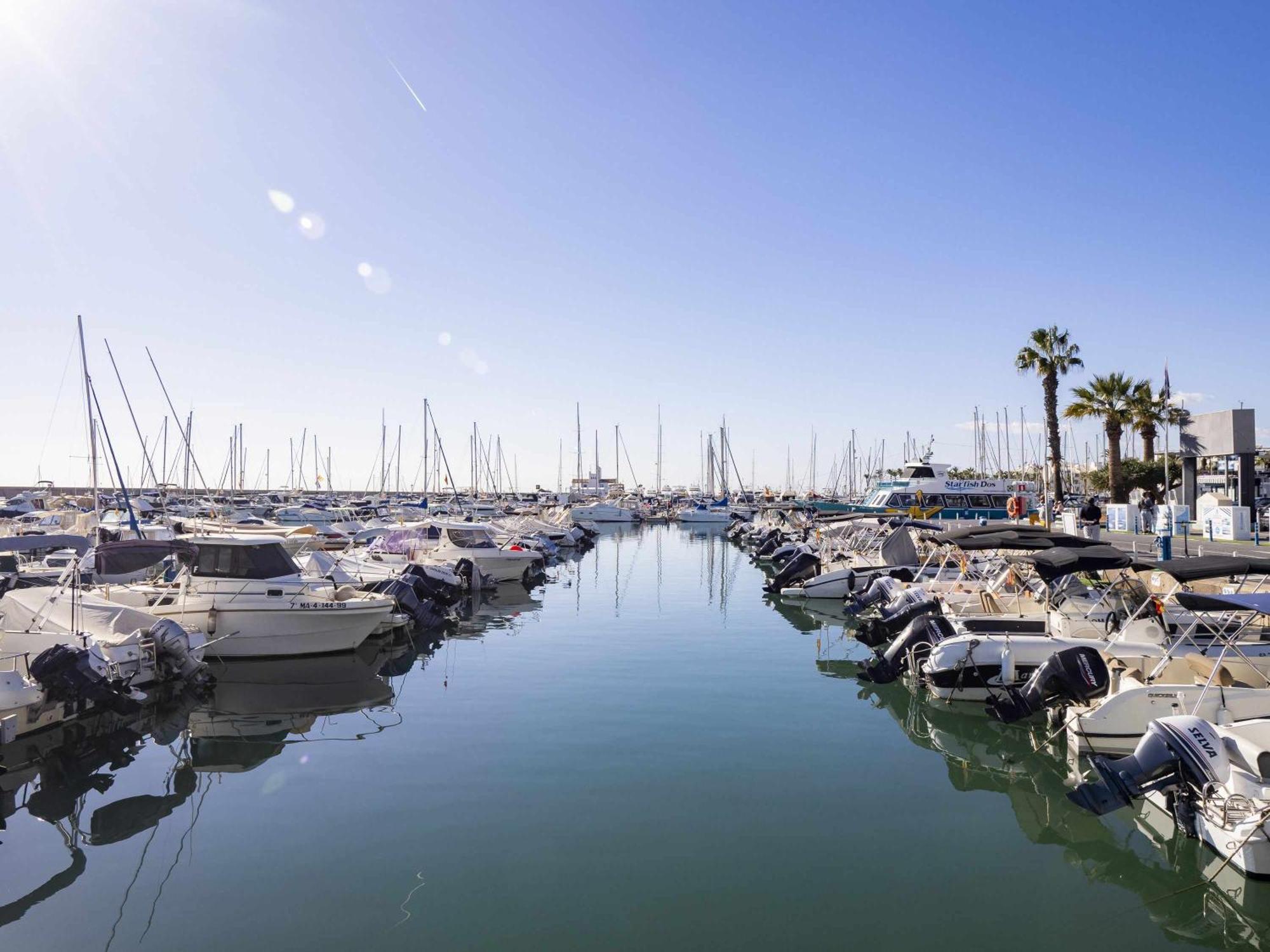 Mshome Puerto Marina Exclusive ベナルマデナ エクステリア 写真